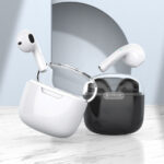 CELEBRAT earphones με θήκη φόρτισης W52