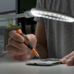 GOOBAY μεγεθυντικός φακός 60359 με κλιπ & βάση