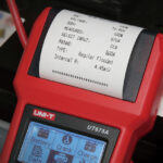 UNI-T tester μπαταρίας αυτοκινήτων UT675A με κροκοδειλάκια & εκτυπωτή
