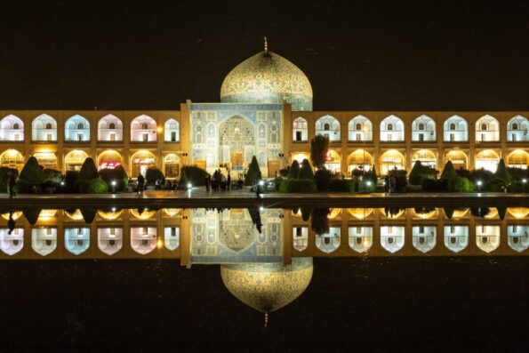 Adrian_Rohnfelder_OM-D_E-M1_Mark_II_12-100mm_PRO_F6.3_1-5sec_ISO1600-scaled