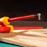 DELI σετ κατσαβίδια ηλεκτρολόγου DL510005 με μόνωση 1000V