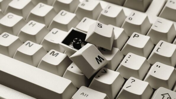 Keychron_R6_QMK_Wireless_Mechani-3