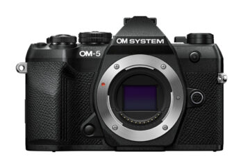 Olympus OM-5 II body black, BLS-50 Battery, Eyecup, USB Connection Cable, Shoulder Strap