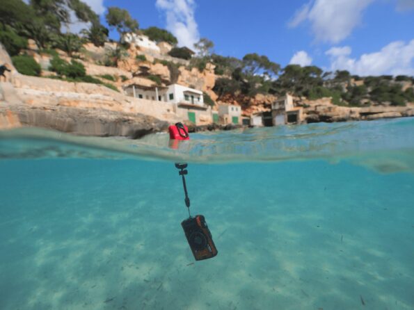 Tough_TG-6_red_CHS-09__Mood_0022