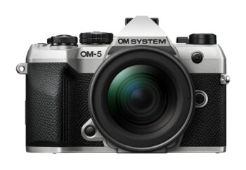 Olympus OM-5 II 1245 Kit silver, OM-5 II body silver, M.Zuiko Digital 12-45mm F4 PRO lens Black
