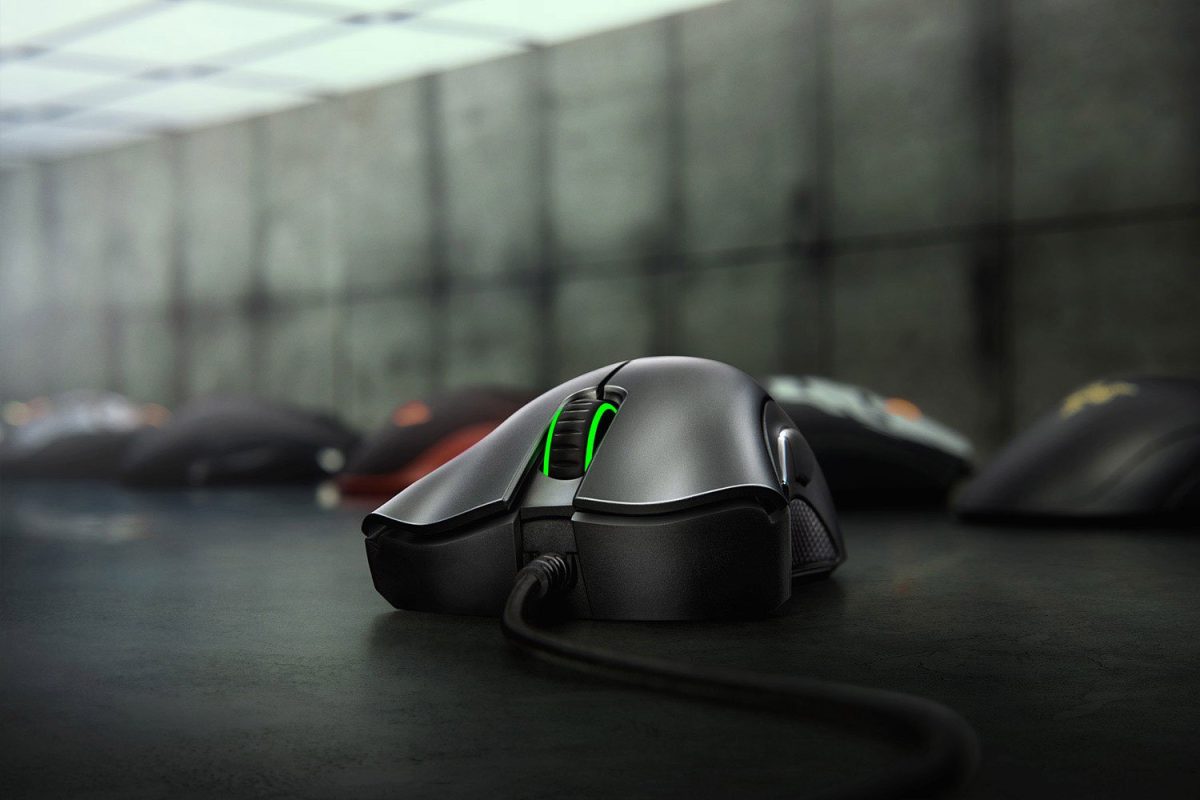 https___hybrismediaprod.blob_.core_.windows.net_sys-master-phoenix-images-container_h06_hd9_9081445711902_razer-deathadder-essential-gallery01-gaming-mouse