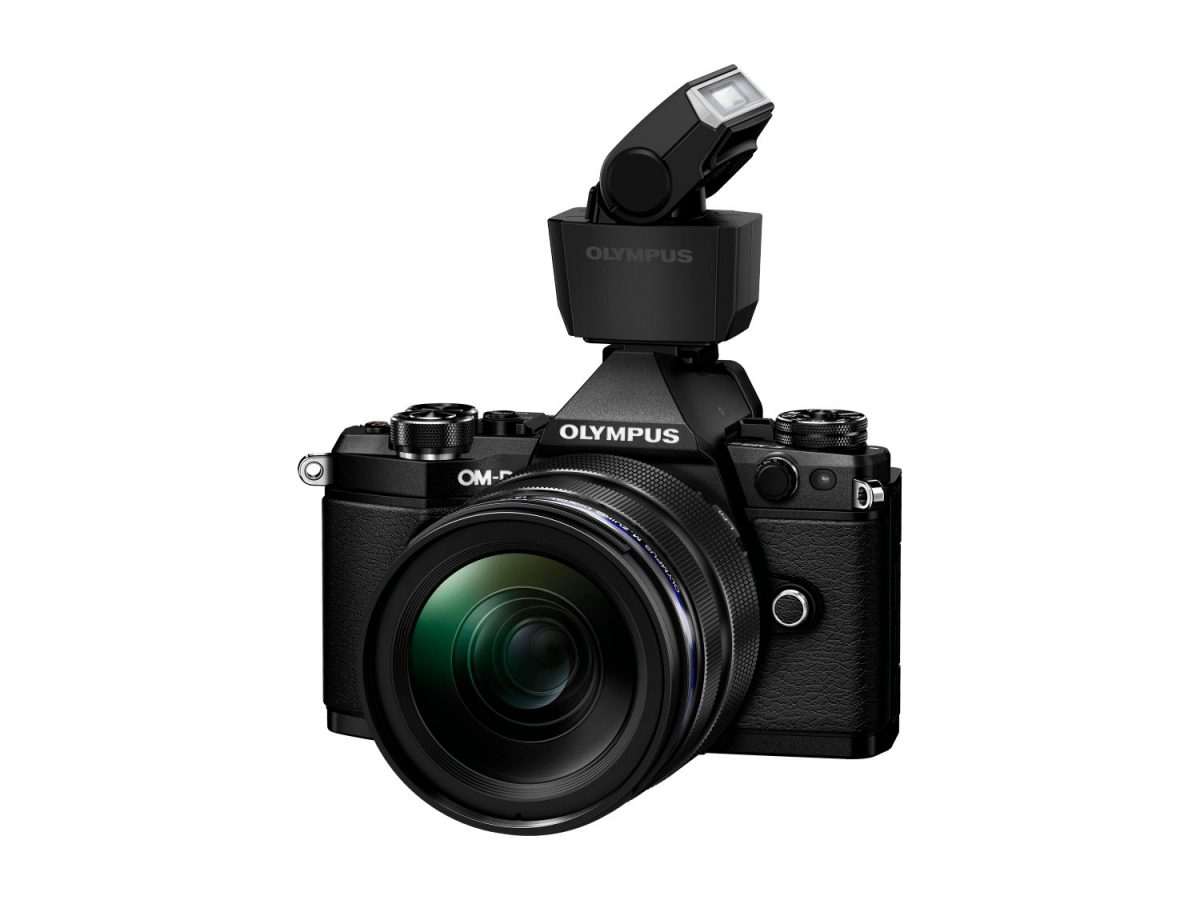 OM-D_E-M5_Mark_II_EZ-M1240_FL-LM3_black__Product_011-scaled